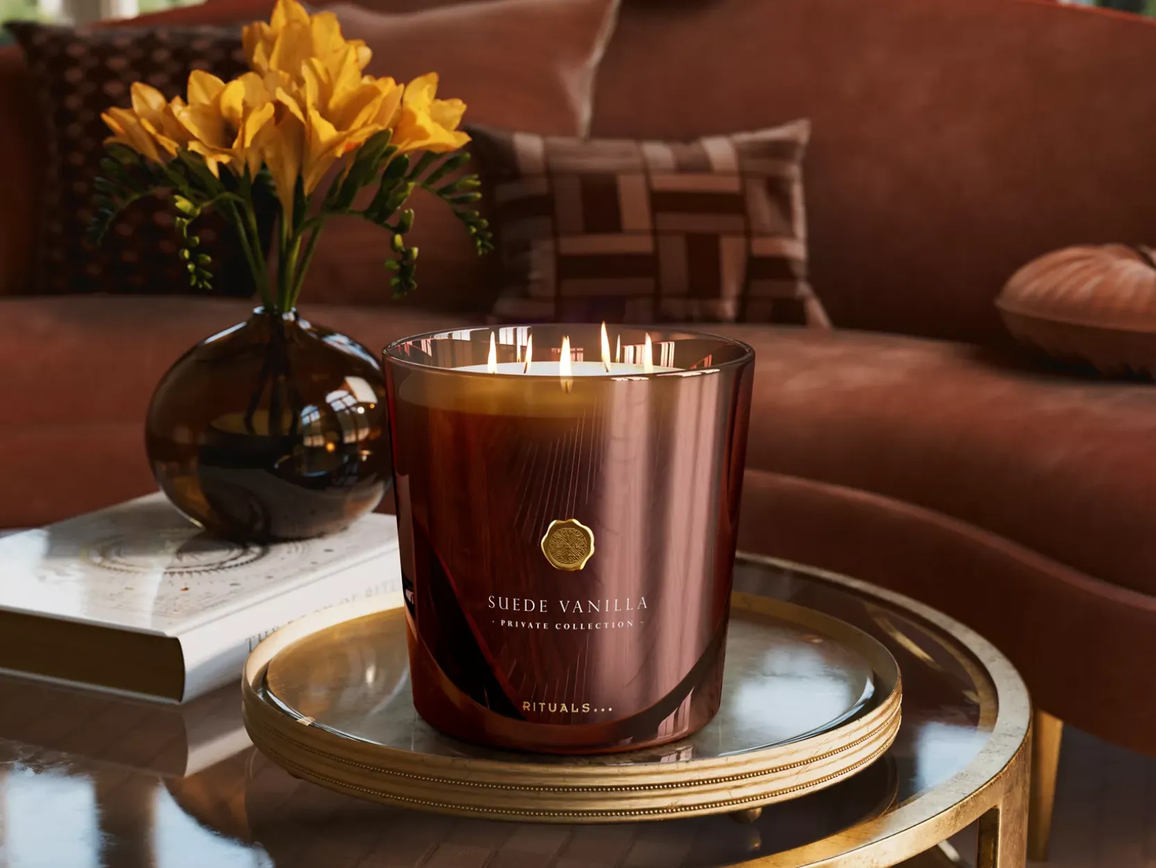XL Suede Vanilla Scented Candle|Rituals New